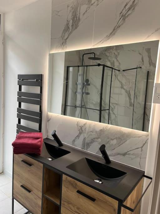 Le Chaleureux Luchonnais Apartment Bagneres-de-Luchon Ngoại thất bức ảnh